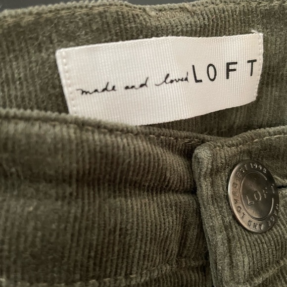 Loft green high waisted skinny corduroy pants size 26 - Picture 3 of 5